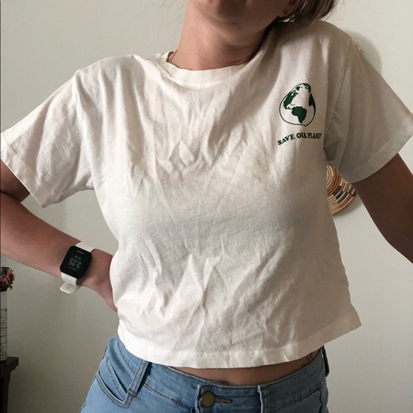 *SOLD*Roomy save the planet crop top size small - Picture 7 of 11